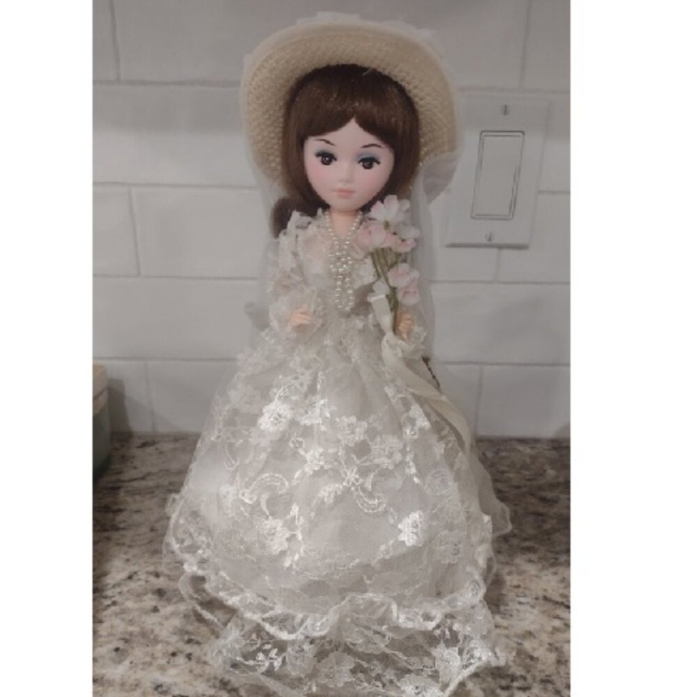 Vintage Bradley Doll, Bride, Item No 112, NWT